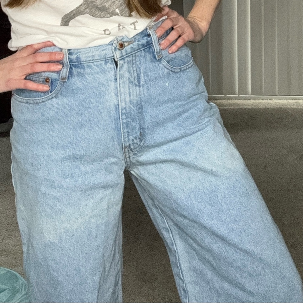 Vintage Anti-BasicX Light Wash Jeans
